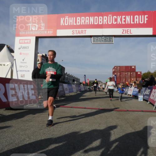03.10.2025 - Köhlbrandbrückenlauf Matties Gatica Varas http://msf.ph/oto/9167464 03.10.2025 10:08:12 Ziel 1319, 1395, 1516, 1833, 3278, 3361, 3362, 3569, 3734, 3797 meine-sportfotos.de