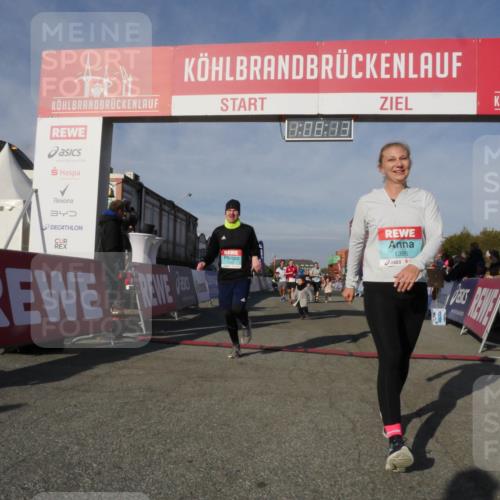 03.10.2025 - Köhlbrandbrückenlauf Matties Gatica Varas http://msf.ph/oto/9167470 03.10.2025 10:08:15 Ziel 1319, 1516, 1833, 3278, 3361, 3362, 3569, 3734, 3797 meine-sportfotos.de