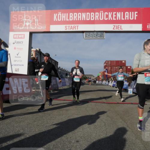 03.10.2025 - Köhlbrandbrückenlauf Matties Gatica Varas http://msf.ph/oto/9167486 03.10.2025 10:08:23 Ziel 1203, 1407, 1461, 1876, 2026, 3309, 3362 meine-sportfotos.de