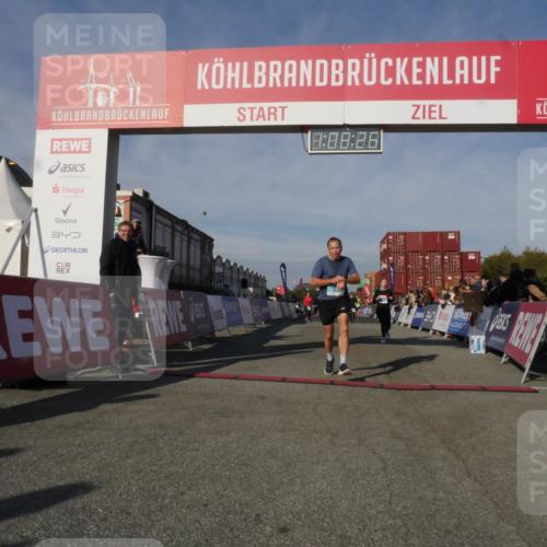03.10.2025 - Köhlbrandbrückenlauf Matties Gatica Varas http://msf.ph/oto/9167497 03.10.2025 10:08:28 Ziel 1203, 1238, 1257, 1338, 1371, 1407, 1461, 1601, 1753, 1876, 2026, 3309, 3778 meine-sportfotos.de