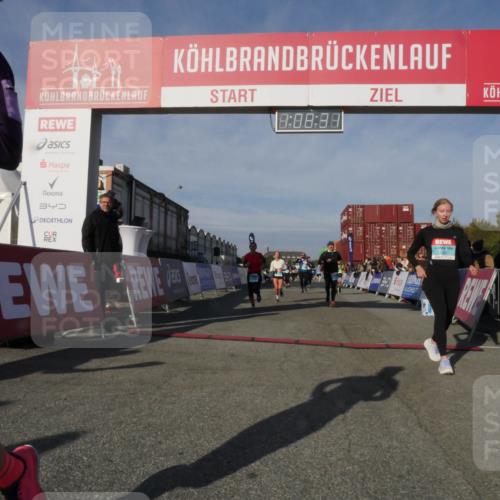 03.10.2025 - Köhlbrandbrückenlauf Matties Gatica Varas http://msf.ph/oto/9167506 03.10.2025 10:08:32 Ziel 1089, 1172, 1203, 1238, 1257, 1338, 1371, 1461, 1601, 1753, 1755, 1876, 2942, 3071, 3778 meine-sportfotos.de
