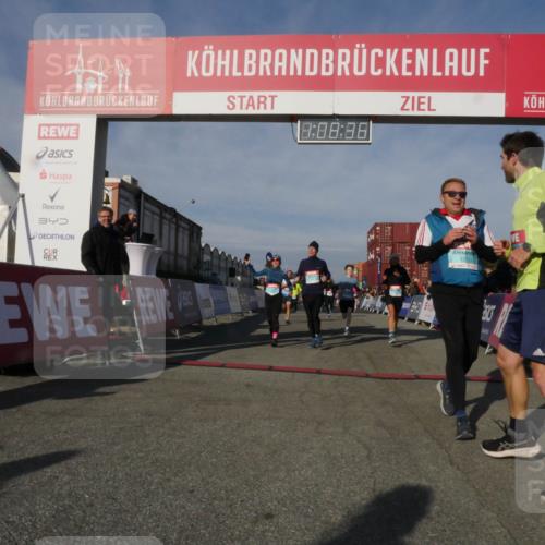 03.10.2025 - Köhlbrandbrückenlauf Matties Gatica Varas http://msf.ph/oto/9167517 03.10.2025 10:08:38 Ziel 1089, 1172, 1238, 1257, 1338, 1430, 1489, 1508, 1525, 1753, 1755, 2735, 2736, 2776, 2942, 3071, 3123, 3261, 3369, 3752, 3778 meine-sportfotos.de