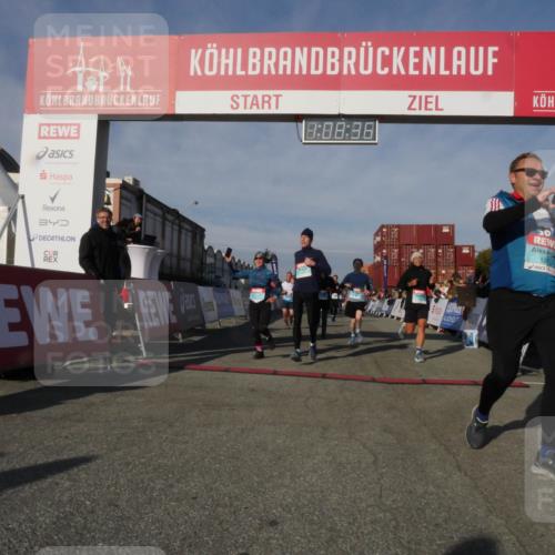 03.10.2025 - Köhlbrandbrückenlauf Matties Gatica Varas http://msf.ph/oto/9167518 03.10.2025 10:08:38 Ziel 1089, 1172, 1238, 1257, 1338, 1430, 1489, 1508, 1525, 1753, 1755, 2735, 2736, 2776, 2942, 3071, 3123, 3261, 3369, 3752, 3778 meine-sportfotos.de