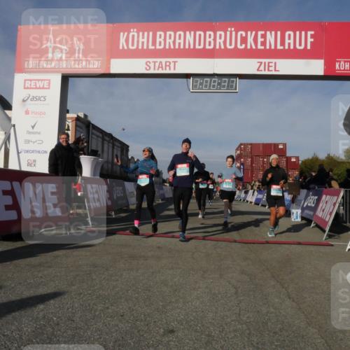 03.10.2025 - Köhlbrandbrückenlauf Matties Gatica Varas http://msf.ph/oto/9167519 03.10.2025 10:08:39 Ziel 1089, 1172, 1238, 1338, 1430, 1489, 1508, 1525, 1566, 1739, 1753, 1755, 2735, 2736, 2776, 2942, 3071, 3123, 3261, 3369, 3752 meine-sportfotos.de