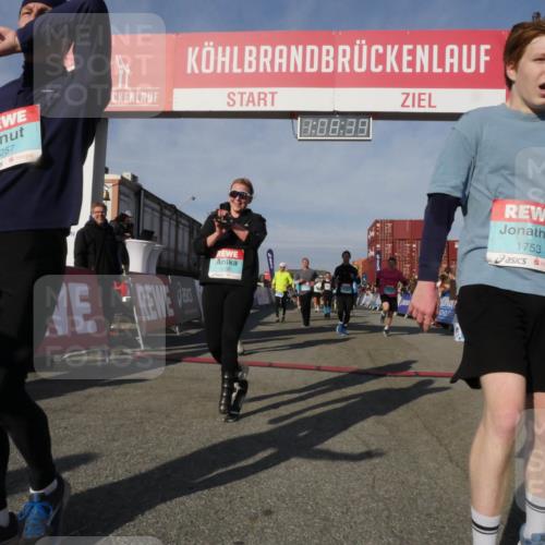 03.10.2025 - Köhlbrandbrückenlauf Matties Gatica Varas http://msf.ph/oto/9167524 03.10.2025 10:08:41 Ziel 1089, 1172, 1430, 1489, 1508, 1525, 1566, 1567, 1739, 1755, 2731, 2734, 2735, 2736, 2776, 2942, 3071, 3123, 3189, 3261, 3369, 3752 meine-sportfotos.de