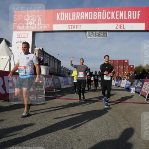 03.10.2025 - Köhlbrandbrückenlauf Matties Gatica Varas http://msf.ph/oto/9167529 03.10.2025 10:08:43 Ziel 1089, 1172, 1430, 1489, 1508, 1525, 1566, 1567, 1739, 1858, 2449, 2731, 2734, 2735, 2736, 2776, 2942, 3123, 3189, 3261, 3369, 3752 meine-sportfotos.de