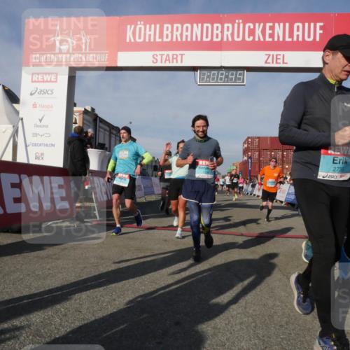 03.10.2025 - Köhlbrandbrückenlauf Matties Gatica Varas http://msf.ph/oto/9167537 03.10.2025 10:08:47 Ziel 1430, 1451, 1489, 1506, 1525, 1555, 1566, 1567, 1739, 1858, 2449, 2731, 2734, 3128, 3189, 3261, 3369, 3738, 3752 meine-sportfotos.de