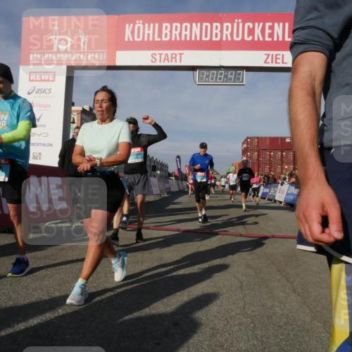 03.10.2025 - Köhlbrandbrückenlauf Matties Gatica Varas http://msf.ph/oto/9167541 03.10.2025 10:08:49 Ziel 1451, 1506, 1525, 1555, 1566, 1567, 1739, 1858, 2449, 2731, 2734, 3128, 3189, 3261, 3369, 3738 meine-sportfotos.de