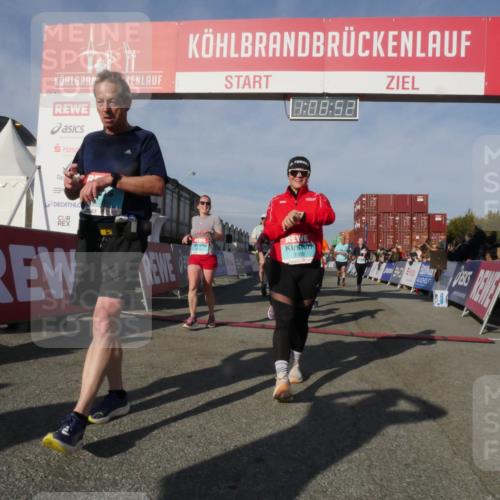 03.10.2025 - Köhlbrandbrückenlauf Matties Gatica Varas http://msf.ph/oto/9167551 03.10.2025 10:08:54 Ziel 1364, 1451, 1506, 1555, 1670, 1858, 2449, 3128, 3380, 3738 meine-sportfotos.de
