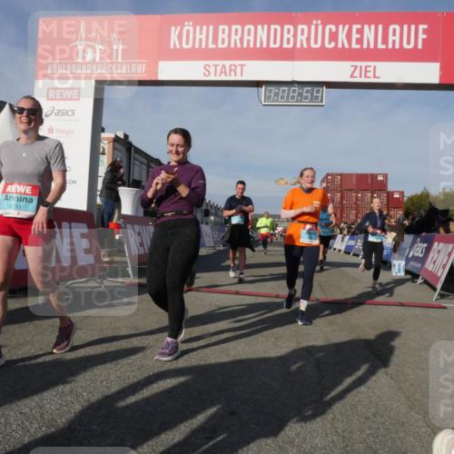 03.10.2025 - Köhlbrandbrückenlauf Matties Gatica Varas http://msf.ph/oto/9167555 03.10.2025 10:08:56 Ziel 1364, 1367, 1451, 1506, 1555, 1670, 3128, 3380, 3738 meine-sportfotos.de
