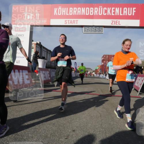03.10.2025 - Köhlbrandbrückenlauf Matties Gatica Varas http://msf.ph/oto/9167558 03.10.2025 10:08:57 Ziel 1364, 1367, 1451, 1670, 2805, 3128, 3380, 3738 meine-sportfotos.de