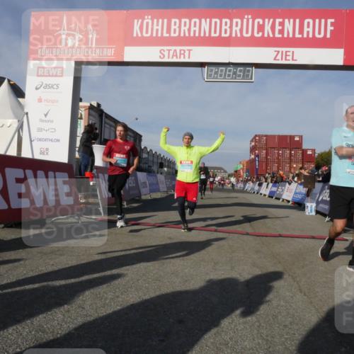 03.10.2025 - Köhlbrandbrückenlauf Matties Gatica Varas http://msf.ph/oto/9167561 03.10.2025 10:08:58 Ziel 1364, 1367, 1451, 1670, 2805, 3280, 3380, 3738 meine-sportfotos.de