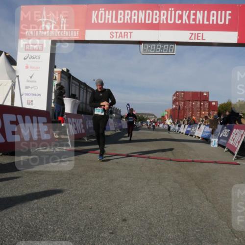 03.10.2025 - Köhlbrandbrückenlauf Matties Gatica Varas http://msf.ph/oto/9167569 03.10.2025 10:09:02 Ziel 1200, 1364, 1367, 1670, 2117, 2805, 3280, 3380 meine-sportfotos.de
