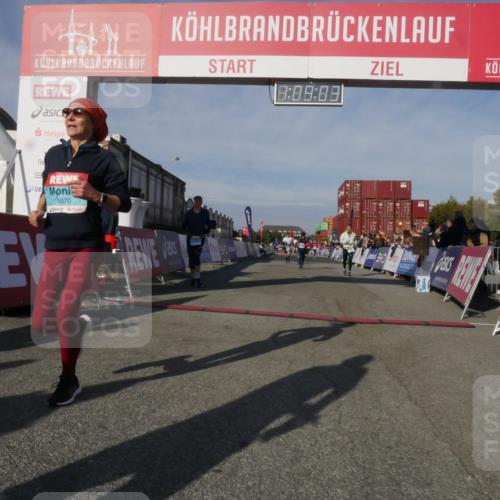 03.10.2025 - Köhlbrandbrückenlauf Matties Gatica Varas http://msf.ph/oto/9167574 03.10.2025 10:09:05 Ziel 1200, 1294, 1355, 1364, 1367, 2117, 2560, 2805, 3009, 3280 meine-sportfotos.de