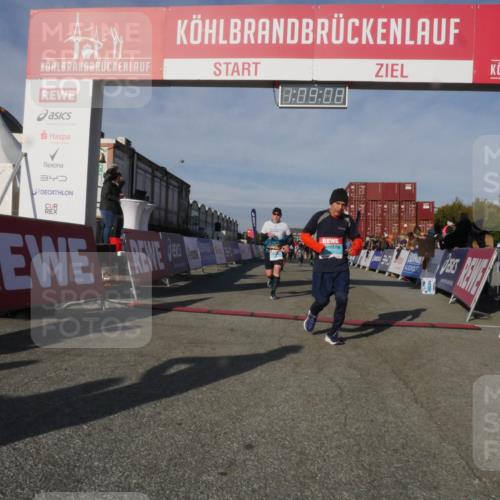 03.10.2025 - Köhlbrandbrückenlauf Matties Gatica Varas http://msf.ph/oto/9167584 03.10.2025 10:09:10 Ziel 1200, 1294, 1355, 1507, 1673, 1902, 2117, 2450, 2560, 3006, 3009, 3010, 3280, 3672 meine-sportfotos.de