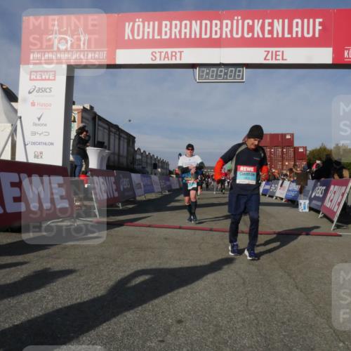03.10.2025 - Köhlbrandbrückenlauf Matties Gatica Varas http://msf.ph/oto/9167585 03.10.2025 10:09:10 Ziel 1200, 1294, 1355, 1507, 1673, 1902, 2117, 2450, 2560, 3006, 3009, 3010, 3280, 3672 meine-sportfotos.de