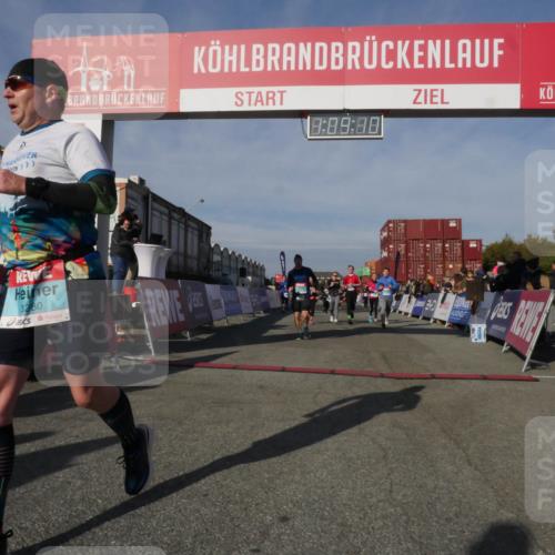 03.10.2025 - Köhlbrandbrückenlauf Matties Gatica Varas http://msf.ph/oto/9167589 03.10.2025 10:09:12 Ziel 1200, 1294, 1355, 1391, 1419, 1507, 1673, 1902, 2117, 2450, 2560, 2677, 3006, 3009, 3010, 3672 meine-sportfotos.de