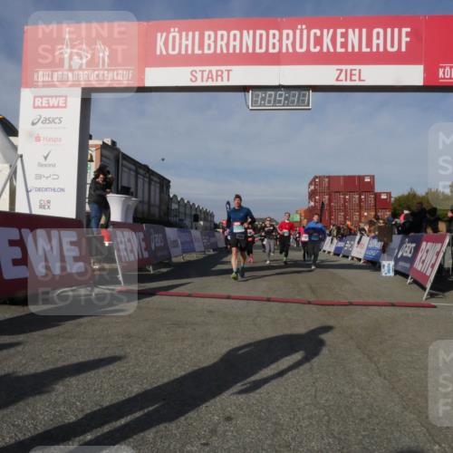 03.10.2025 - Köhlbrandbrückenlauf Matties Gatica Varas http://msf.ph/oto/9167590 03.10.2025 10:09:12 Ziel 1200, 1294, 1355, 1391, 1419, 1507, 1673, 1902, 2117, 2450, 2560, 2677, 3006, 3009, 3010, 3672 meine-sportfotos.de