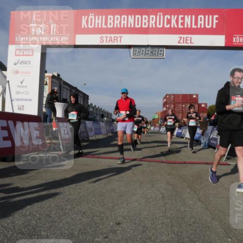 03.10.2025 - Köhlbrandbrückenlauf Matties Gatica Varas http://msf.ph/oto/9167604 03.10.2025 10:09:20 Ziel 1163, 1250, 1369, 1391, 1419, 1478, 1507, 1600, 1818, 1901, 2450, 2677, 3006, 3010, 3743 meine-sportfotos.de