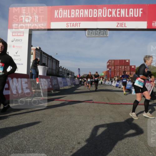 03.10.2025 - Köhlbrandbrückenlauf Matties Gatica Varas http://msf.ph/oto/9167609 03.10.2025 10:09:22 Ziel 1163, 1250, 1369, 1391, 1419, 1478, 1600, 1742, 1805, 1818, 1901, 2677, 3743 meine-sportfotos.de