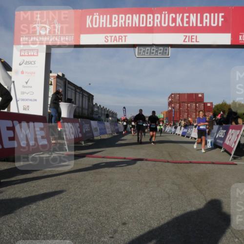 03.10.2025 - Köhlbrandbrückenlauf Matties Gatica Varas http://msf.ph/oto/9167610 03.10.2025 10:09:22 Ziel 1163, 1250, 1369, 1391, 1419, 1478, 1600, 1742, 1805, 1818, 1901, 2677, 3743 meine-sportfotos.de