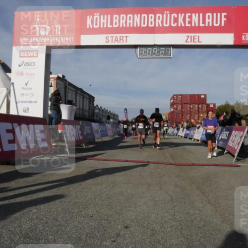 03.10.2025 - Köhlbrandbrückenlauf Matties Gatica Varas http://msf.ph/oto/9167611 03.10.2025 10:09:23 Ziel 1163, 1250, 1369, 1391, 1419, 1478, 1600, 1742, 1805, 1818, 1901, 2677, 3387, 3743 meine-sportfotos.de