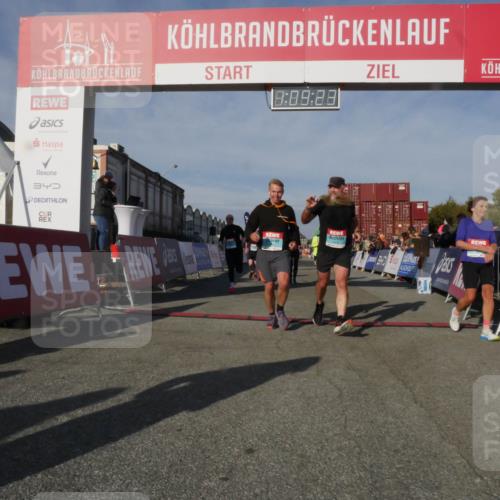 03.10.2025 - Köhlbrandbrückenlauf Matties Gatica Varas http://msf.ph/oto/9167614 03.10.2025 10:09:24 Ziel 1163, 1201, 1250, 1369, 1391, 1419, 1464, 1478, 1558, 1600, 1742, 1805, 1818, 1901, 3387, 3743 meine-sportfotos.de