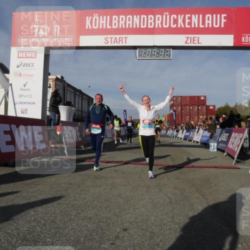 03.10.2025 - Köhlbrandbrückenlauf Matties Gatica Varas http://msf.ph/oto/9167633 03.10.2025 10:09:33 Ziel 1201, 1464, 1558, 1742, 1805, 3387, 3641 meine-sportfotos.de