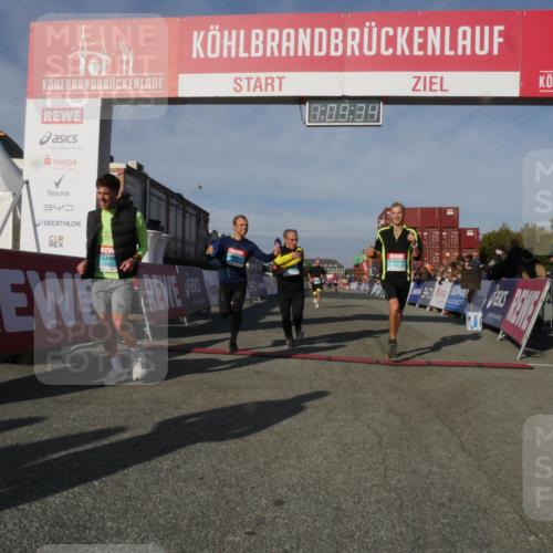 03.10.2025 - Köhlbrandbrückenlauf Matties Gatica Varas http://msf.ph/oto/9167638 03.10.2025 10:09:36 Ziel 1201, 1408, 1464, 1558, 2882, 2946, 3641 meine-sportfotos.de