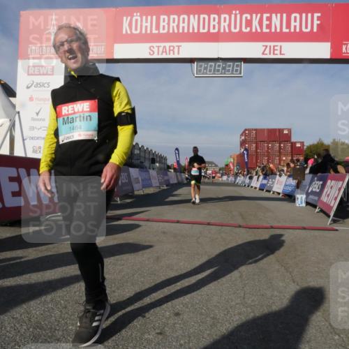 03.10.2025 - Köhlbrandbrückenlauf Matties Gatica Varas http://msf.ph/oto/9167643 03.10.2025 10:09:38 Ziel 1408, 2882, 2946, 3641 meine-sportfotos.de