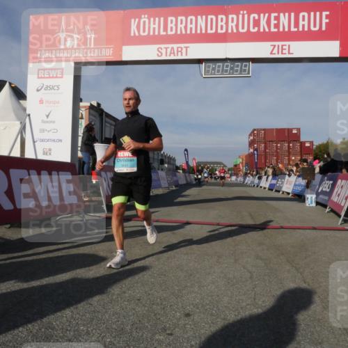03.10.2025 - Köhlbrandbrückenlauf Matties Gatica Varas http://msf.ph/oto/9167648 03.10.2025 10:09:41 Ziel 1408, 2882, 2946 meine-sportfotos.de