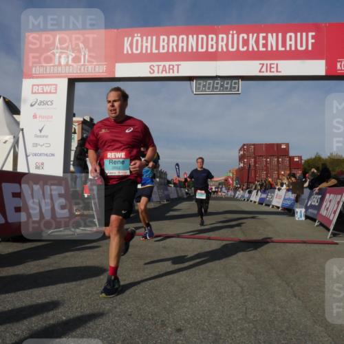 03.10.2025 - Köhlbrandbrückenlauf Matties Gatica Varas http://msf.ph/oto/9167659 03.10.2025 10:09:47 Ziel 1188, 1399, 1408, 1786, 2027, 2946, 3321, 3539 meine-sportfotos.de