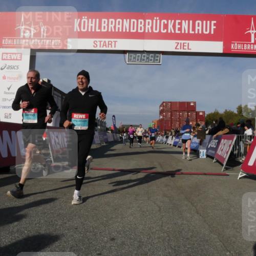 03.10.2025 - Köhlbrandbrückenlauf Matties Gatica Varas http://msf.ph/oto/9167676 03.10.2025 10:09:55 Ziel 1188, 1343, 1399, 1401, 1409, 1473, 1747, 1801, 1975, 2027, 2034, 2471, 3162, 3539, 3811 meine-sportfotos.de