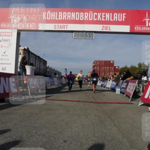 03.10.2025 - Köhlbrandbrückenlauf Matties Gatica Varas http://msf.ph/oto/9167680 03.10.2025 10:09:57 Ziel 1188, 1343, 1399, 1401, 1409, 1473, 1747, 1801, 1873, 1975, 2027, 2034, 2471, 3162, 3200, 3811 meine-sportfotos.de