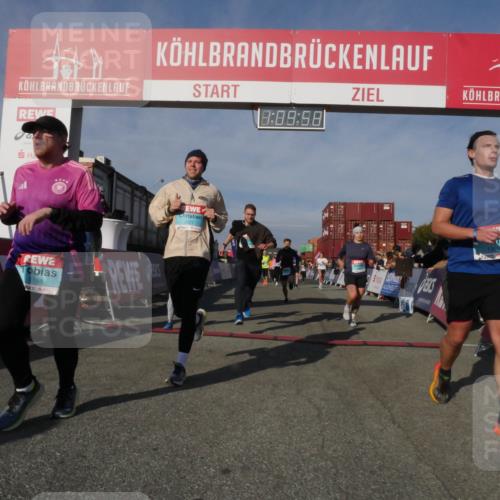 03.10.2025 - Köhlbrandbrückenlauf Matties Gatica Varas http://msf.ph/oto/9167686 03.10.2025 10:10:00 Ziel 1343, 1401, 1409, 1473, 1544, 1747, 1801, 1873, 1975, 2034, 2471, 3162, 3200, 3201, 3811 meine-sportfotos.de