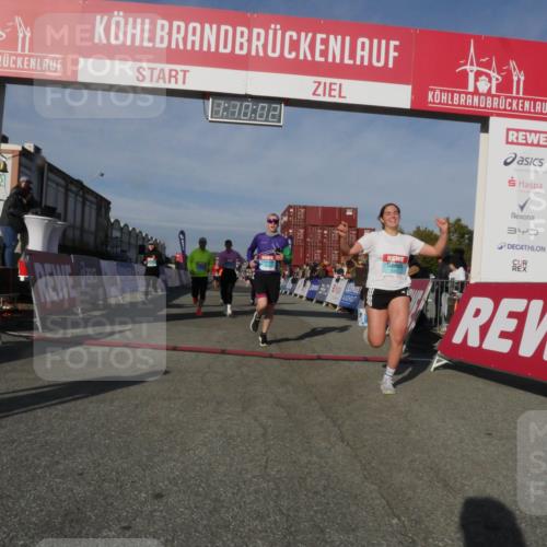 03.10.2025 - Köhlbrandbrückenlauf Matties Gatica Varas http://msf.ph/oto/9167694 03.10.2025 10:10:04 Ziel 1243, 1343, 1409, 1473, 1544, 1747, 1873, 2034, 2471, 3200, 3201, 3493 meine-sportfotos.de