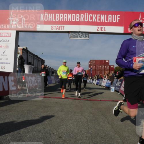 03.10.2025 - Köhlbrandbrückenlauf Matties Gatica Varas http://msf.ph/oto/9167697 03.10.2025 10:10:05 Ziel 1243, 1343, 1409, 1473, 1544, 1747, 1873, 2471, 3200, 3201, 3493 meine-sportfotos.de