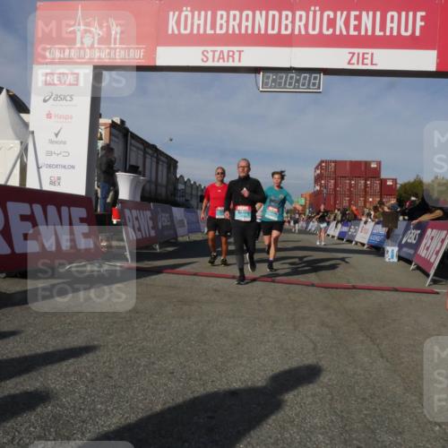 03.10.2025 - Köhlbrandbrückenlauf Matties Gatica Varas http://msf.ph/oto/9167705 03.10.2025 10:10:09 Ziel 1243, 1544, 1873, 2040, 2074, 3068, 3200, 3201, 3493 meine-sportfotos.de