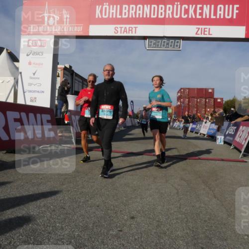 03.10.2025 - Köhlbrandbrückenlauf Matties Gatica Varas http://msf.ph/oto/9167707 03.10.2025 10:10:10 Ziel 1243, 1544, 2040, 2074, 3068, 3201, 3493 meine-sportfotos.de