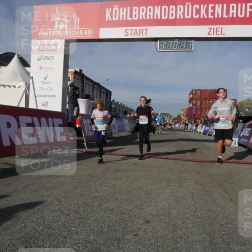 03.10.2025 - Köhlbrandbrückenlauf Matties Gatica Varas http://msf.ph/oto/9167725 03.10.2025 10:10:19 Ziel 1192, 1375, 1583, 1656, 1660, 1919, 2040, 2074, 2679, 2821, 3068, 3124, 3218 meine-sportfotos.de