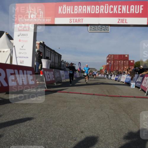 03.10.2025 - Köhlbrandbrückenlauf Matties Gatica Varas http://msf.ph/oto/9167728 03.10.2025 10:10:21 Ziel 1192, 1375, 1536, 1583, 1656, 1660, 1919, 2679, 2821, 2858, 3124, 3218 meine-sportfotos.de