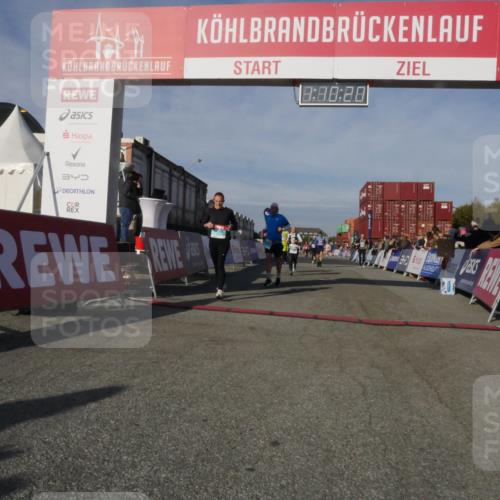 03.10.2025 - Köhlbrandbrückenlauf Matties Gatica Varas http://msf.ph/oto/9167730 03.10.2025 10:10:22 Ziel 1192, 1375, 1536, 1583, 1656, 1660, 1919, 2679, 2821, 2858, 3124, 3218 meine-sportfotos.de