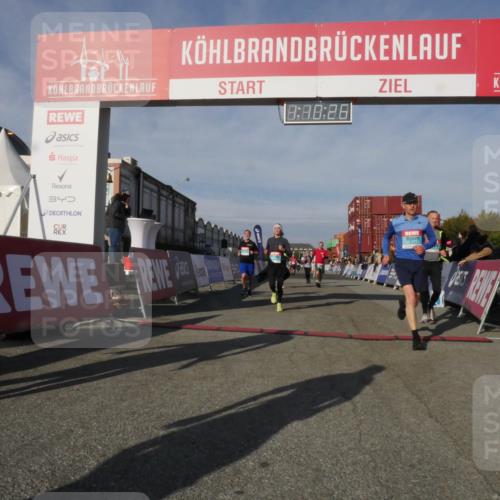 03.10.2025 - Köhlbrandbrückenlauf Matties Gatica Varas http://msf.ph/oto/9167741 03.10.2025 10:10:28 Ziel 1192, 1307, 1375, 1536, 1583, 1605, 1631, 1636, 1660, 2134, 2821, 2858 meine-sportfotos.de