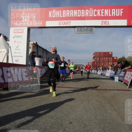 03.10.2025 - Köhlbrandbrückenlauf Matties Gatica Varas http://msf.ph/oto/9167744 03.10.2025 10:10:29 Ziel 1307, 1375, 1499, 1536, 1605, 1631, 1636, 1660, 2134, 2821, 2858 meine-sportfotos.de