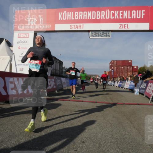 03.10.2025 - Köhlbrandbrückenlauf Matties Gatica Varas http://msf.ph/oto/9167745 03.10.2025 10:10:29 Ziel 1307, 1375, 1499, 1536, 1605, 1631, 1636, 1660, 2134, 2821, 2858 meine-sportfotos.de