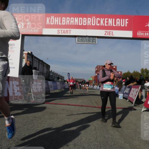 03.10.2025 - Köhlbrandbrückenlauf Matties Gatica Varas http://msf.ph/oto/9167756 03.10.2025 10:10:35 Ziel 1093, 1307, 1499, 1605, 1631, 1636, 2134, 2728, 2890, 2891, 2964, 3345 meine-sportfotos.de