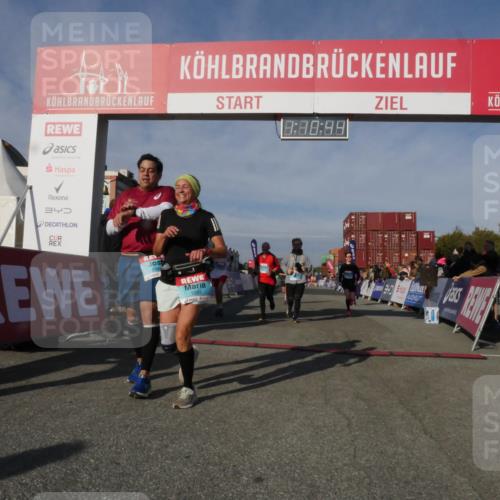 03.10.2025 - Köhlbrandbrückenlauf Matties Gatica Varas http://msf.ph/oto/9167776 03.10.2025 10:10:46 Ziel 1217, 1413, 1701, 2015, 2728, 2890, 2891, 3032 meine-sportfotos.de