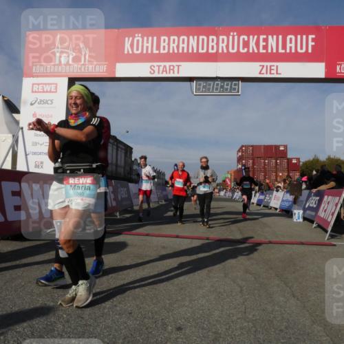 03.10.2025 - Köhlbrandbrückenlauf Matties Gatica Varas http://msf.ph/oto/9167777 03.10.2025 10:10:46 Ziel 1217, 1413, 1701, 2015, 2728, 2890, 2891, 3032 meine-sportfotos.de