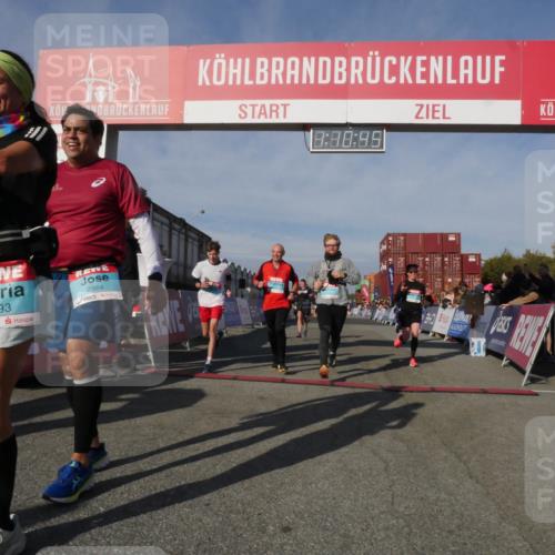 03.10.2025 - Köhlbrandbrückenlauf Matties Gatica Varas http://msf.ph/oto/9167778 03.10.2025 10:10:47 Ziel 1217, 1413, 1701, 2015, 2150, 2728, 2890, 2891, 3032 meine-sportfotos.de
