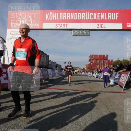 03.10.2025 - Köhlbrandbrückenlauf Matties Gatica Varas http://msf.ph/oto/9167782 03.10.2025 10:10:49 Ziel 1217, 1701, 2015, 2150, 3032 meine-sportfotos.de